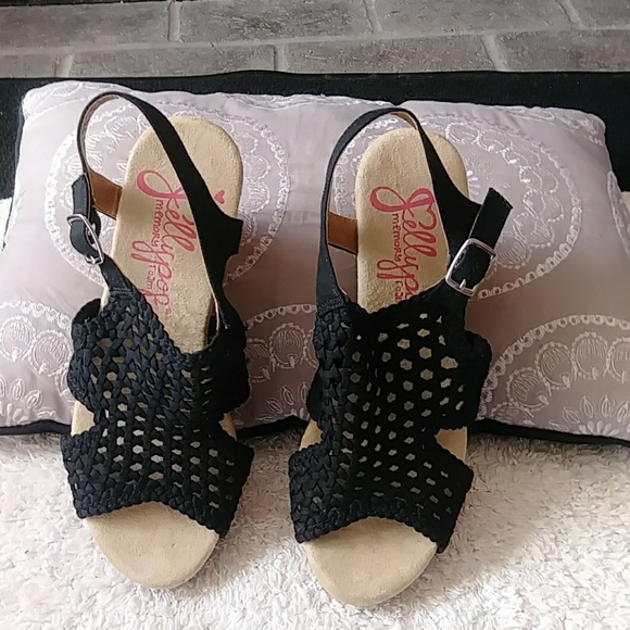 Sandals - Picture 2 of 5